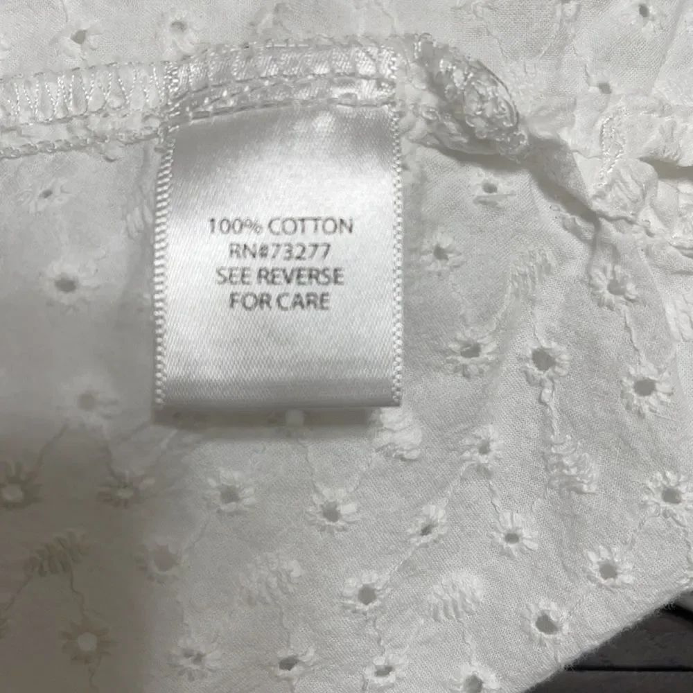 #292 Button up white blouse - Picture 6 of 6